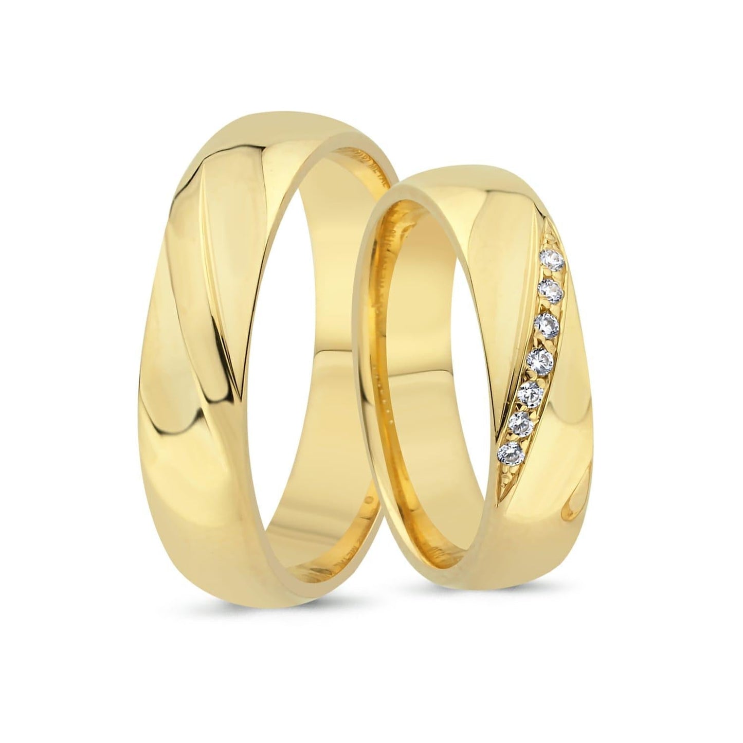 Paar goldene Eheringe im Set