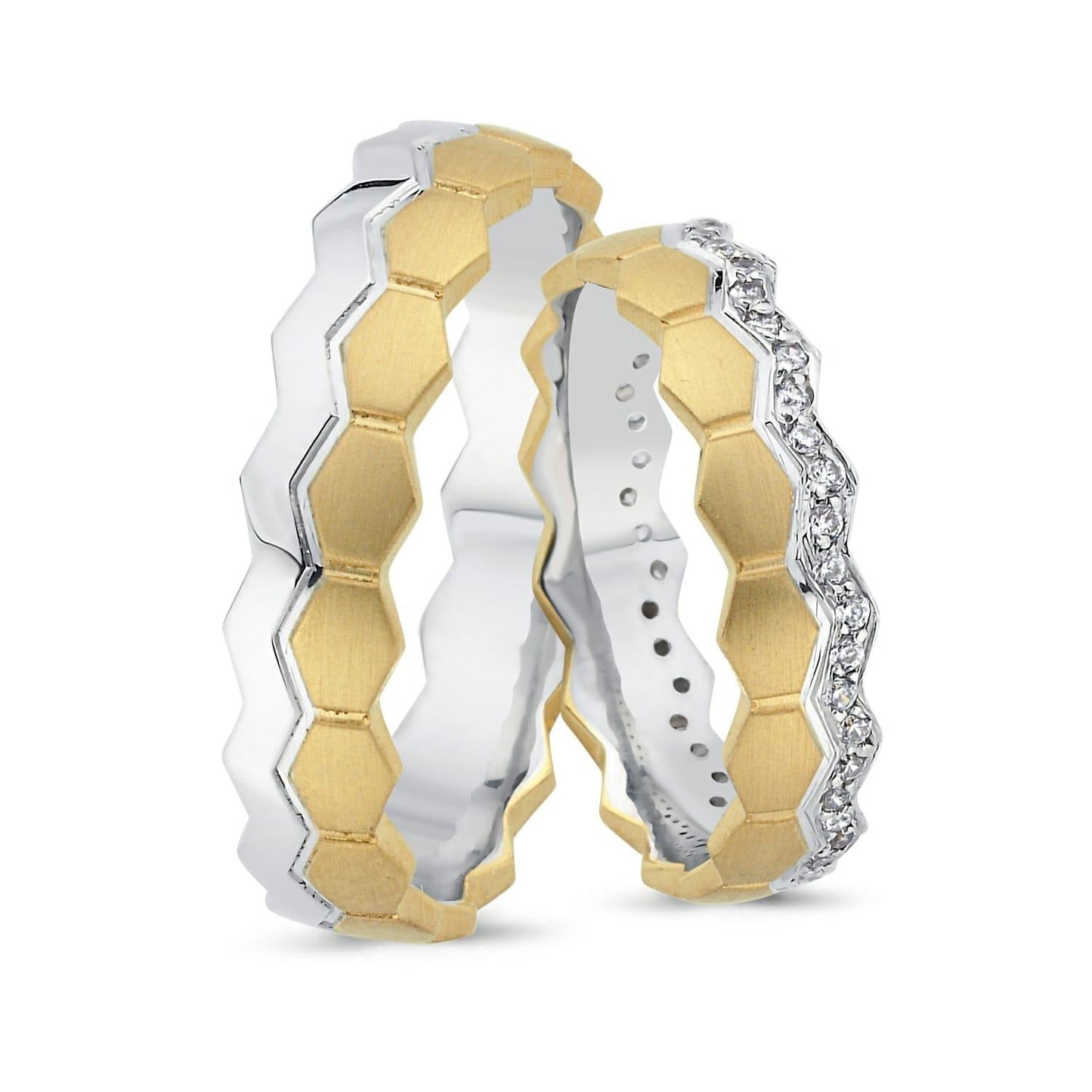 Paar goldene Eheringe im Set