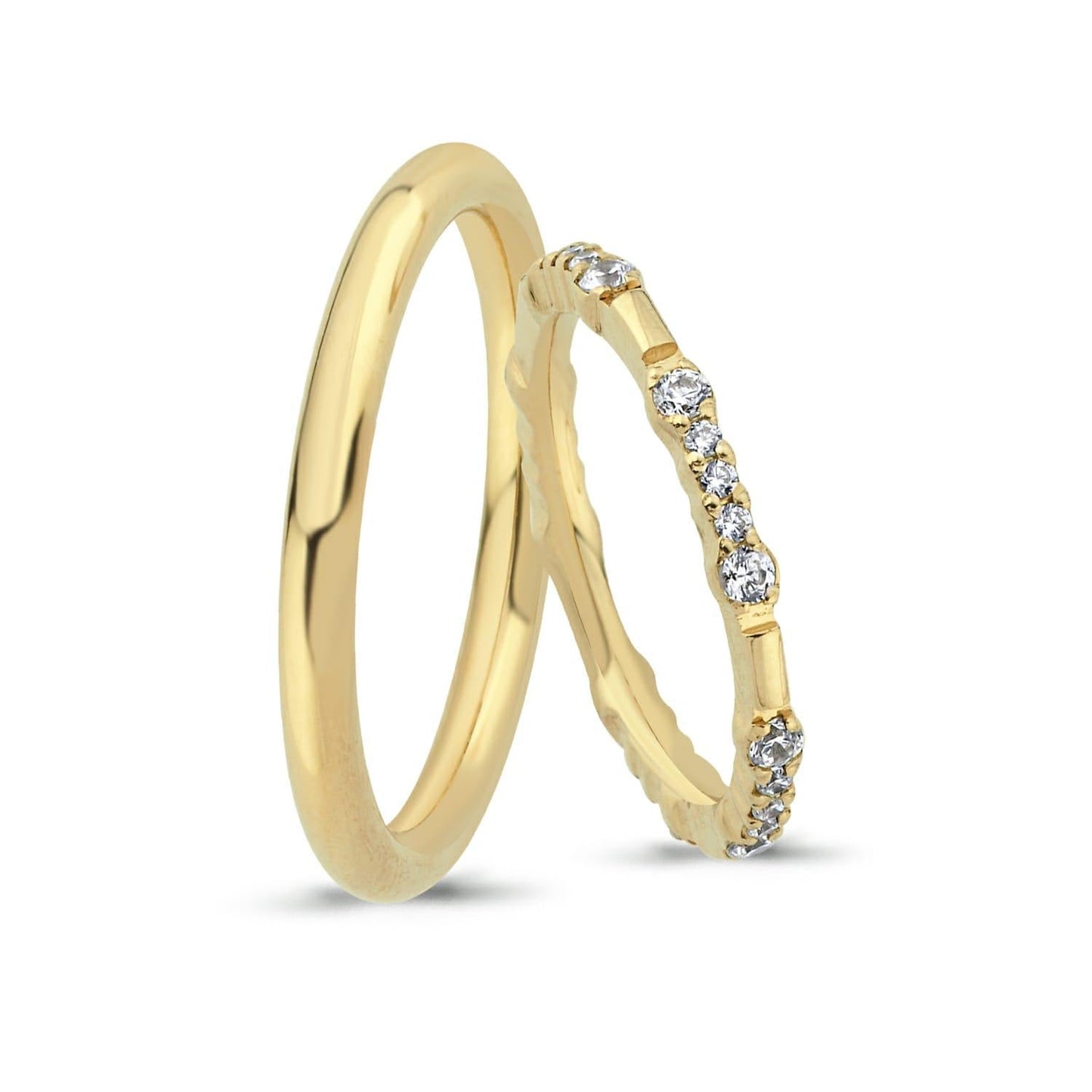 Paar goldene Eheringe im Set