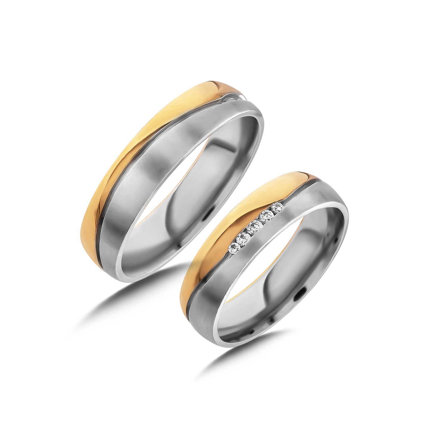 Paar goldene Eheringe im Set