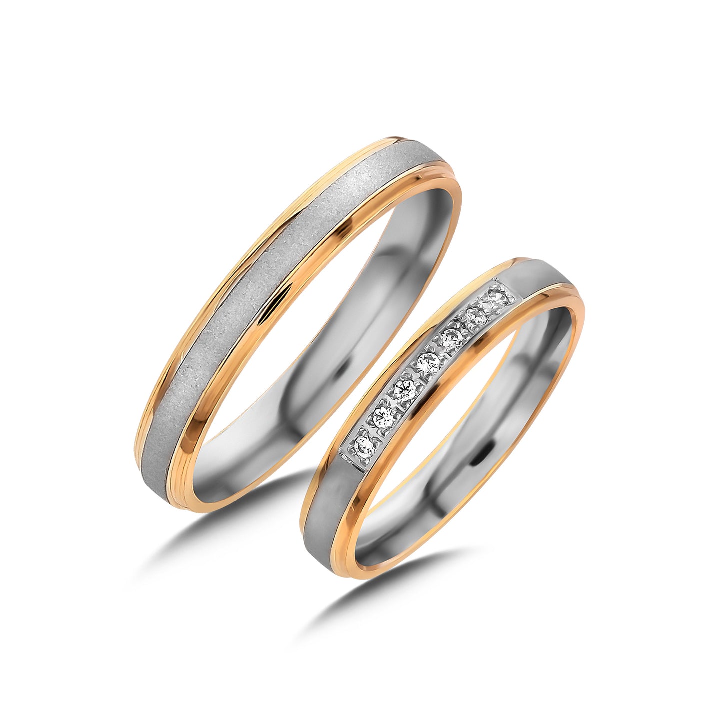 Paar goldene Eheringe im Set