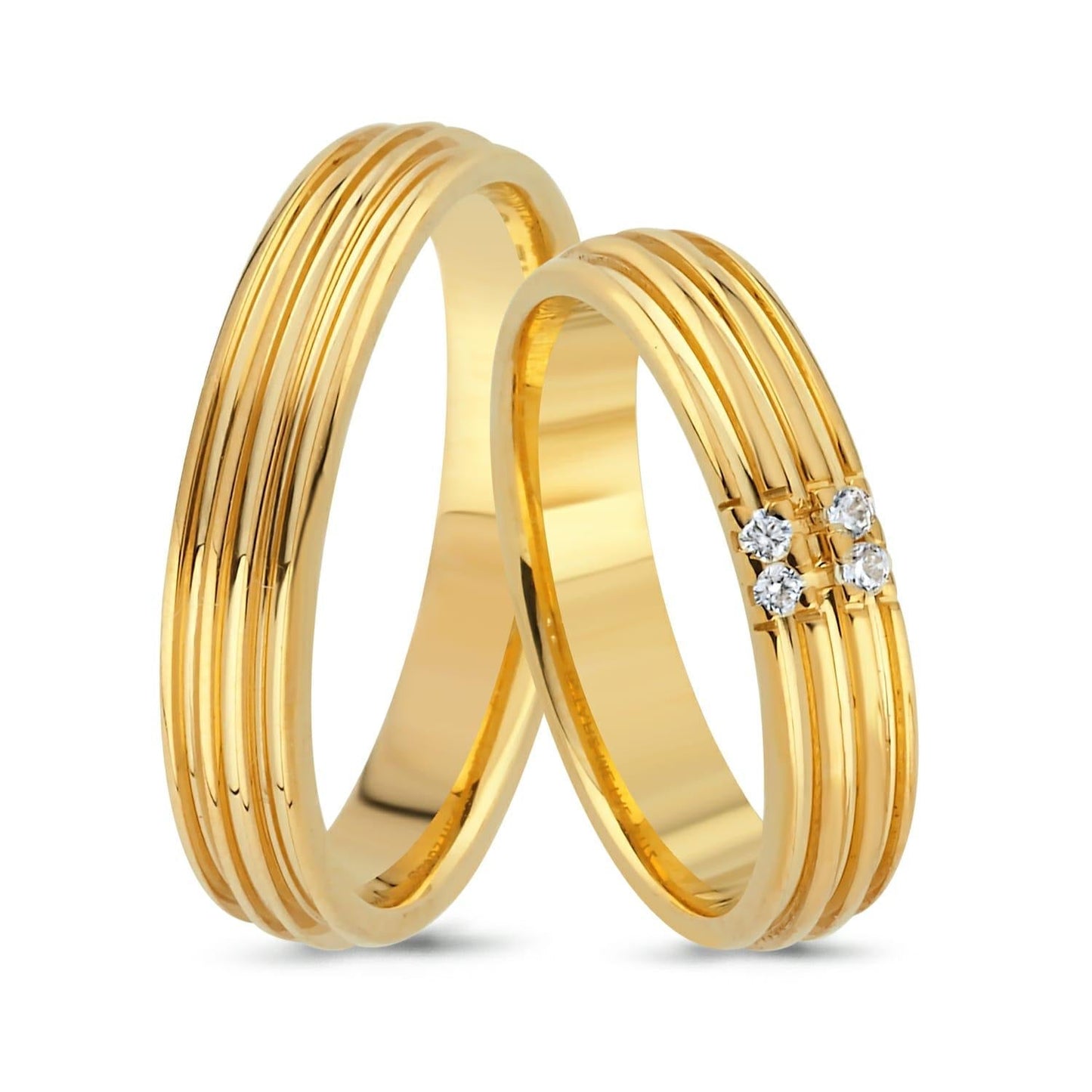 Paar goldene Eheringe im Set