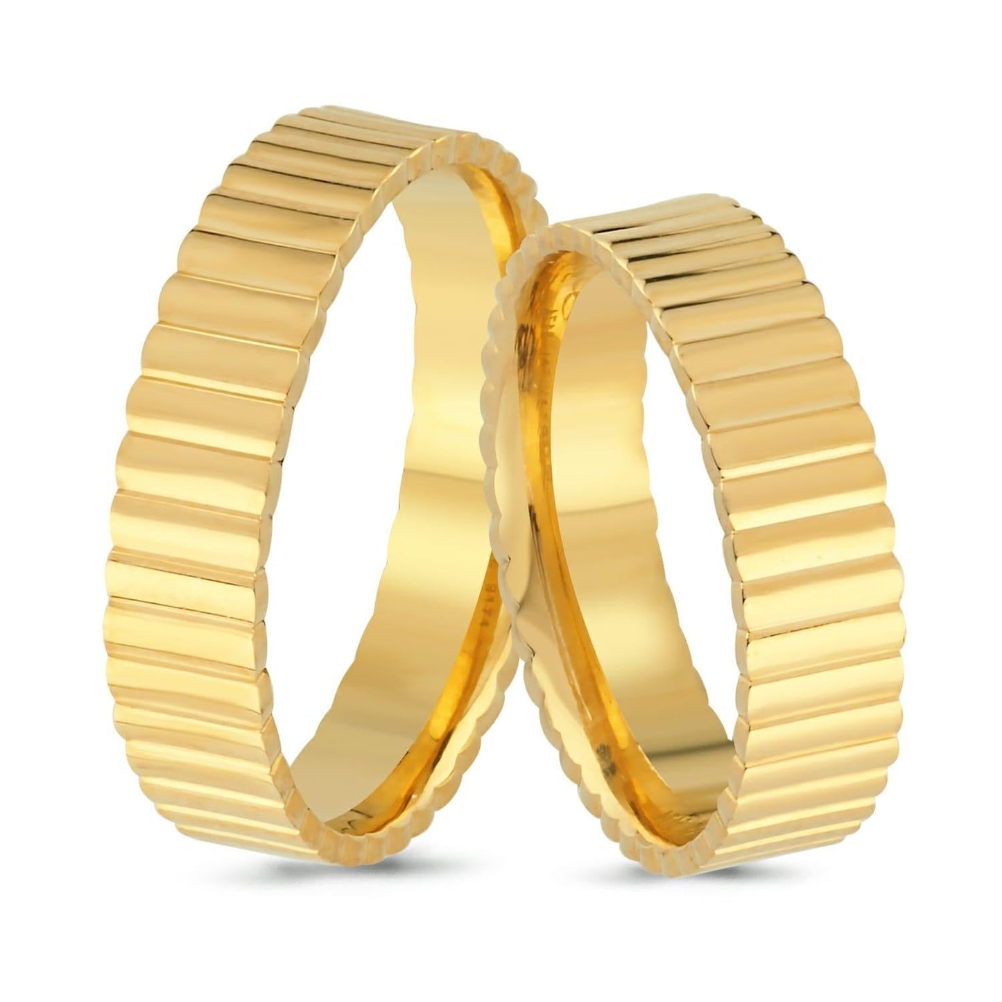 Paar goldene Eheringe im Set