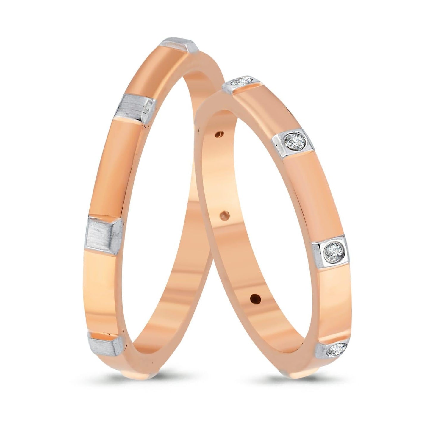 Paar goldene Eheringe im Set