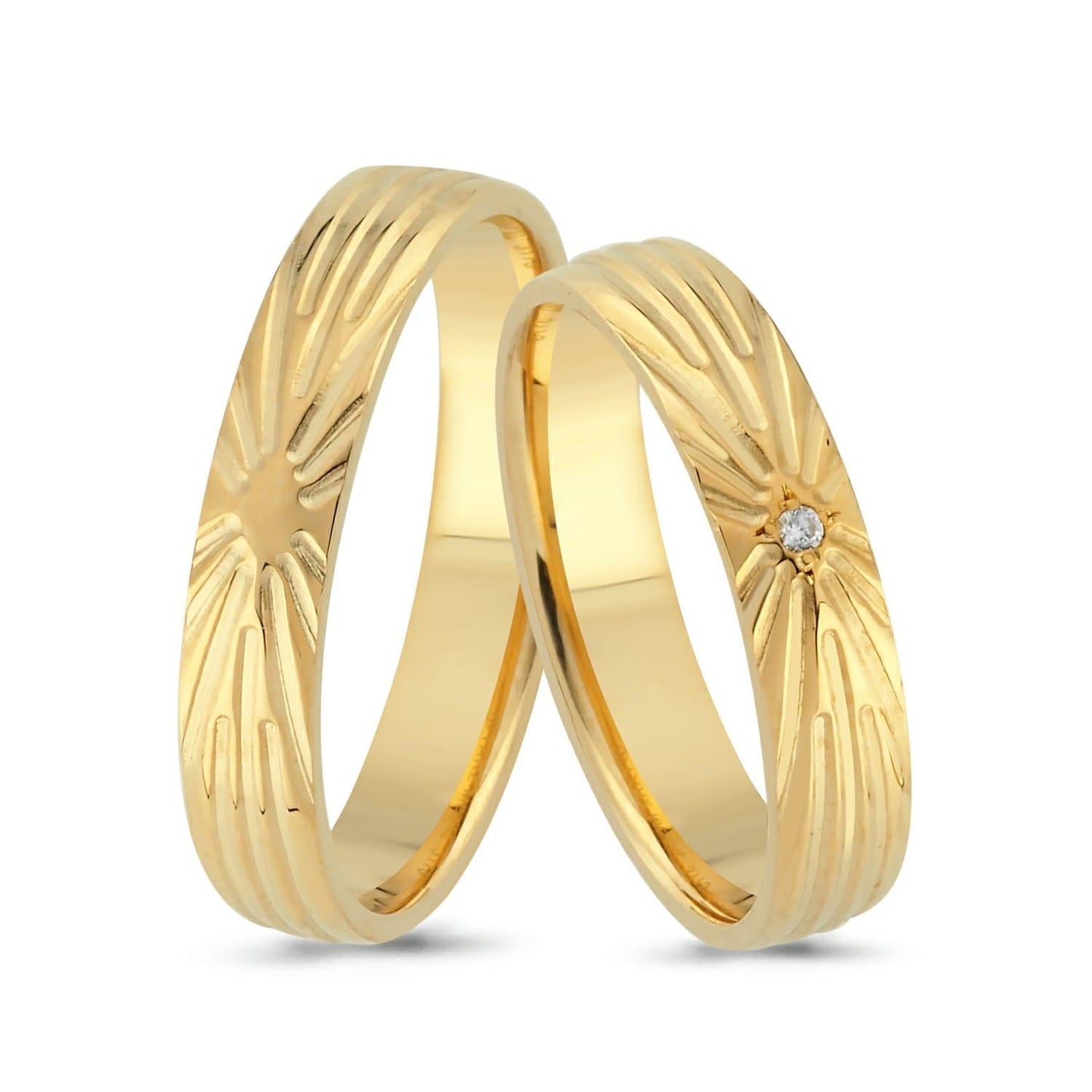 Paar goldene Eheringe im Set