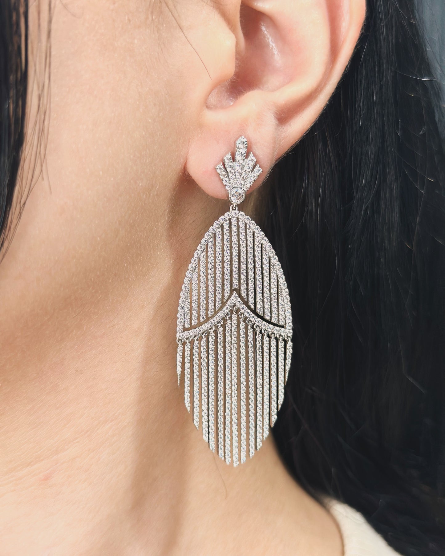 Celestia Ohrring aus 14 Karat Massivgold mit Steindetails