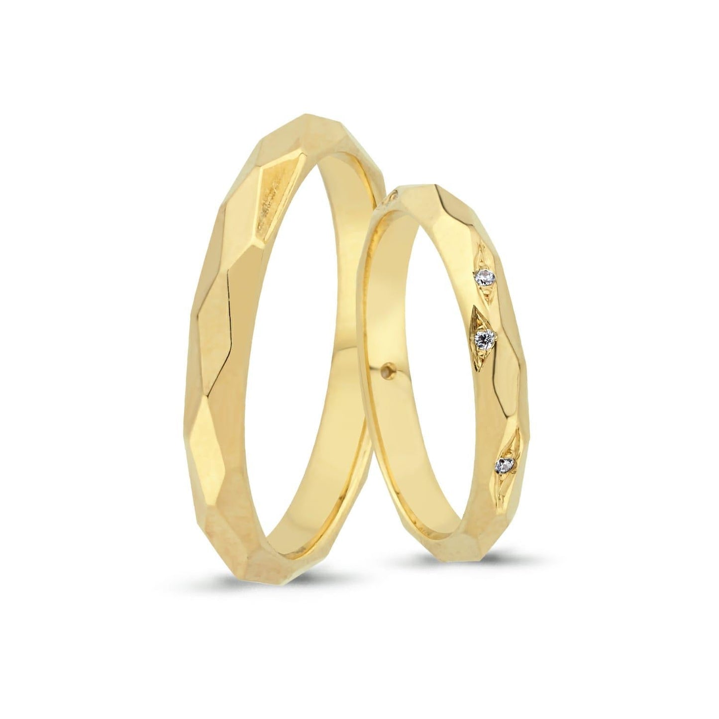 Paar goldene Eheringe im Set