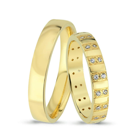 Paar goldene Eheringe im Set