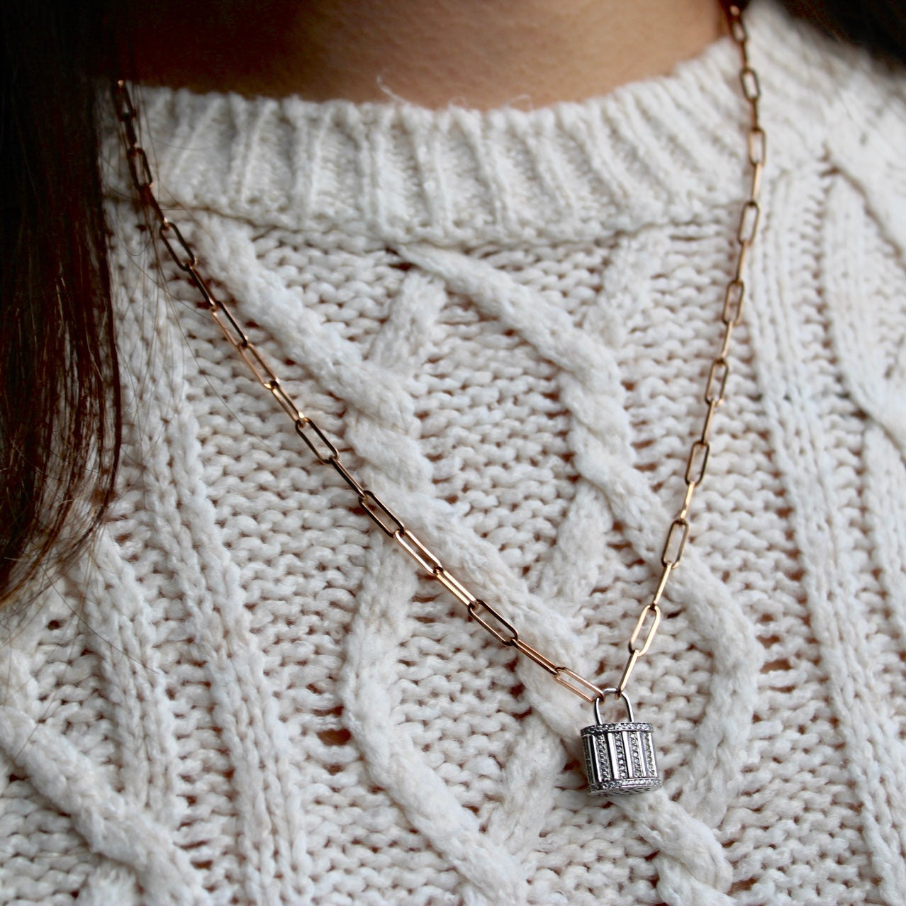 Clavis Halskette aus 14-karätigem Massivgold mit Steindetails